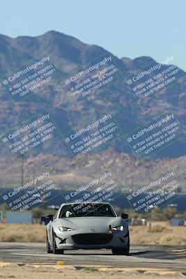 media/Nov-23-2025-Speed Ventures (Sun) [[88f20b6e61]]/6-Yellow Group/Session 1 (Turns 16 and 17 Exit)/